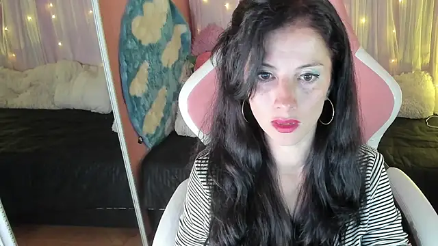 Aliiz 01 online show from December 4, 6:17 pm