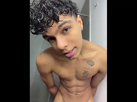 james dreams  online show from May 16, 12:07 am