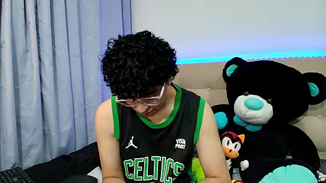 Snapshot of _nickconnor01 chatting on December 16, 1:10 am  nickconnor01 online show from December 16, 1:10 am