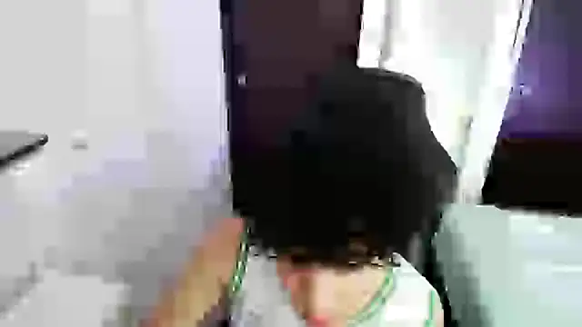 Snapshot of _nickconnor01 chatting on February 21, 7:32 pm  nickconnor01 online show from February 21, 7:32 pm