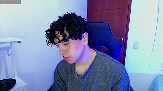 Snapshot of _nickconnor01 chatting on March 22, 5:31 pm  nickconnor01 online show from March 22, 5:31 pm