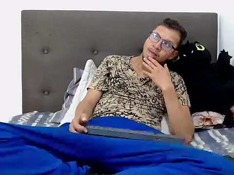 Snapshot of andy_loverxx chatting on February 23, 12:09 am andy loverxx online show from February 23, 12:09 am