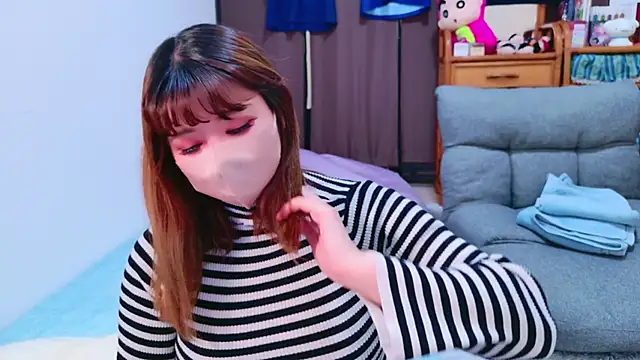 Megu Melon online show from March 18, 11:30 am