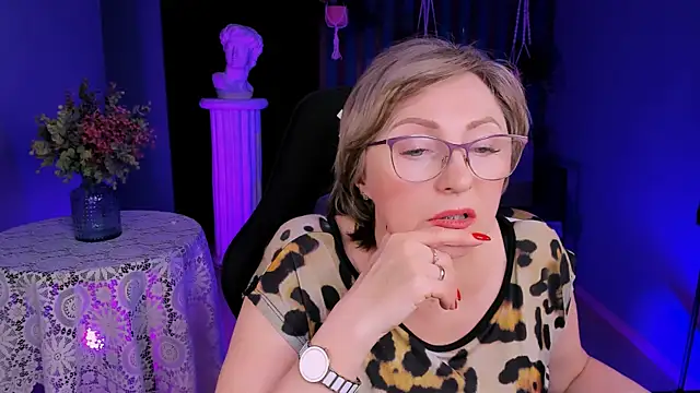 sugar vivien online show from January 15, 12:15 pm