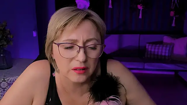 sugar vivien online show from March 22, 6:25 pm