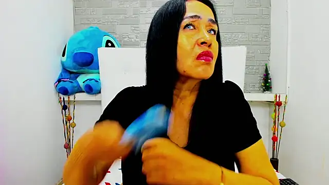 HorniestMilf online show from January 11, 9:09 pm