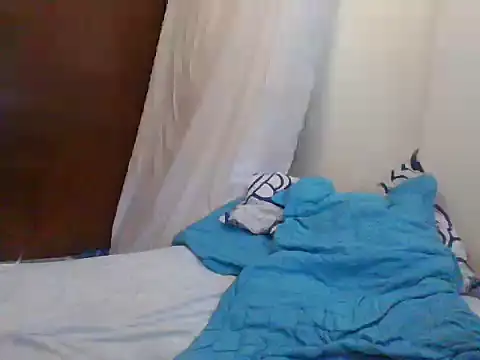 Snapshot of osiyes chatting on February 26, 2:16 pm osiyes online show from February 26, 2:16 pm