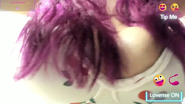 Snapshot of nahomi__97 chatting on December 18, 8:37 pm nahomi 97 online show from December 18, 8:37 pm