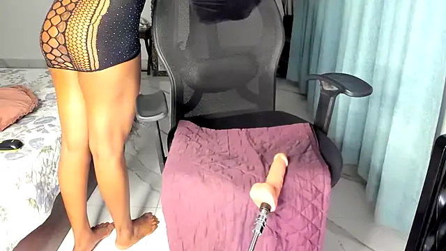 Bad Girl Kayra69 online show from January 24, 9:37 pm