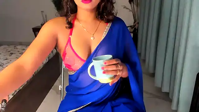 Bad Girl Kayra69 online show from February 4, 5:45 pm