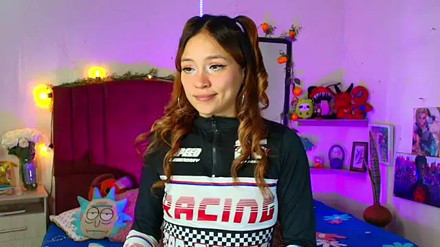 alisson zafiro  online show from February 12, 3:12 am