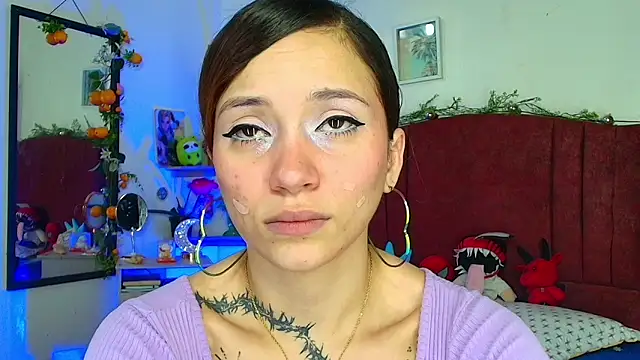 alisson zafiro  online show from April 13, 3:23 am