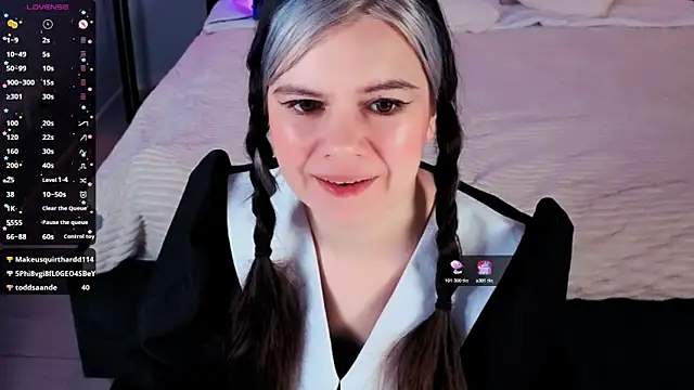 Lil Amelie online show from October 7, 7:49 am