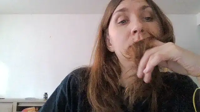 JasmineGlamour online show from April 8, 5:24 pm