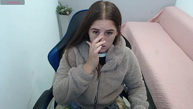 valerie diaz1 online show from December 17, 1:28 pm