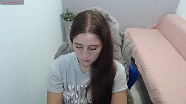 Snapshot of valerie_diaz1 chatting on February 3, 1:27 pm valerie diaz1 online show from February 3, 1:27 pm