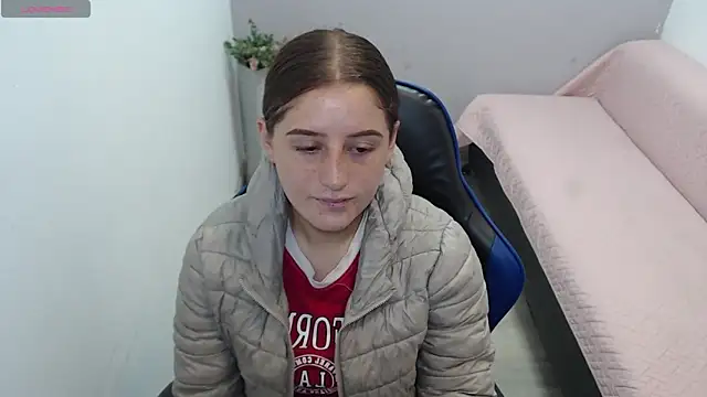 Snapshot of valerie_diaz1 chatting on February 24, 1:53 pm valerie diaz1 online show from February 24, 1:53 pm