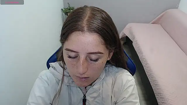 Snapshot of valerie_diaz1 chatting on February 27, 2:06 pm valerie diaz1 online show from February 27, 2:06 pm