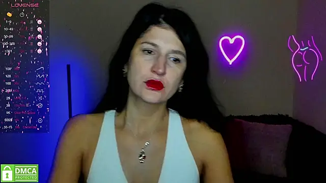 Alianna Solo Kisses online show from February 23, 6:28 am