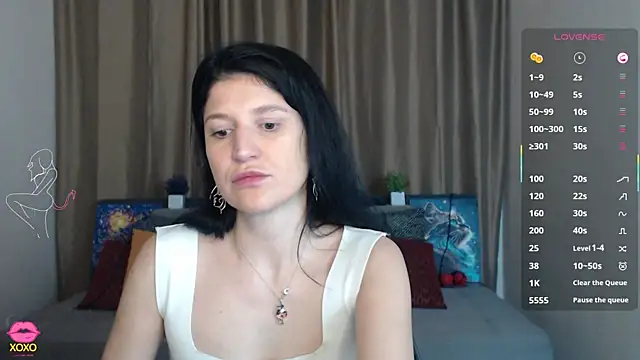 Alianna Solo Kisses online show from March 22, 6:22 am