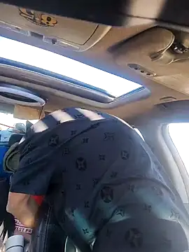 Stickybros2u online show from December 1, 7:25 pm