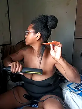 Melanie candy  online show from October 8, 7:11 pm