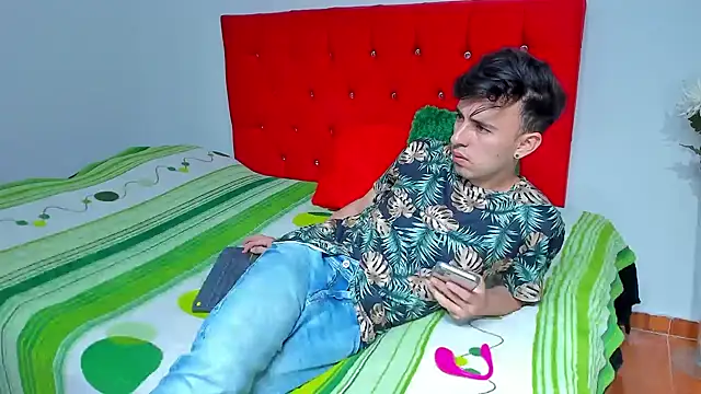 big-dicktop23 online show from February 7, 11:34 pm