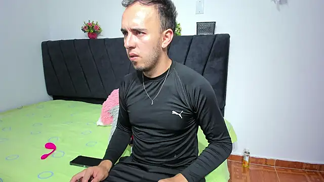 big-dicktop23 online show from April 6, 11:05 pm