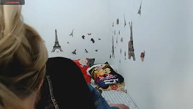 hotmilf4uxxx online show from October 17, 10:07 am