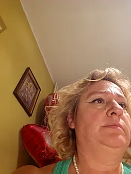 VirginiaNurse online show from February 19, 9:00 pm