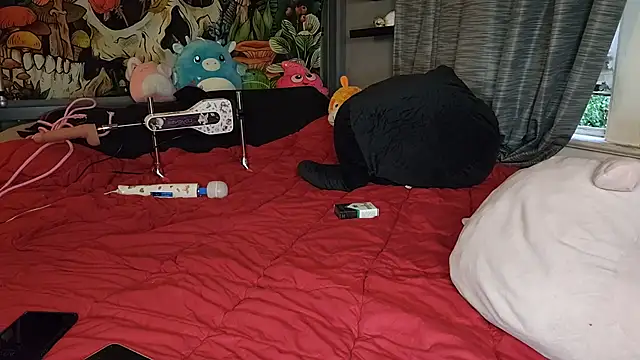 MiaElizabeth online show from December 5, 1:06 pm