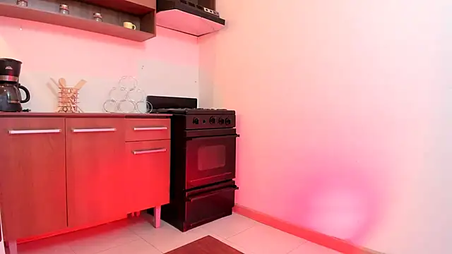 Lizzie Williams  online show from October 28, 3:21 am