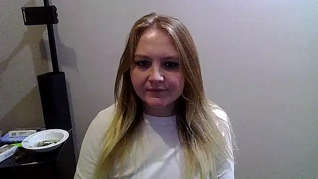 PhatAssBlond online show from December 16, 12:04 am