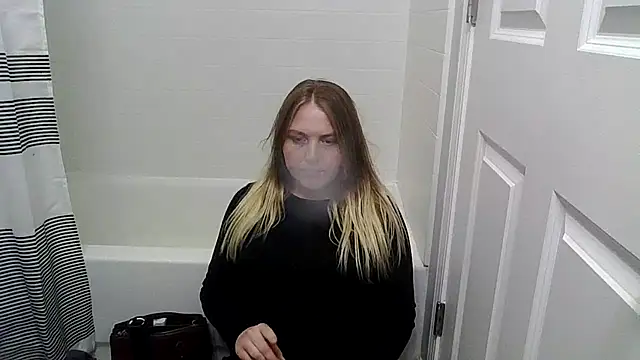 PhatAssBlond online show from December 21, 1:04 am