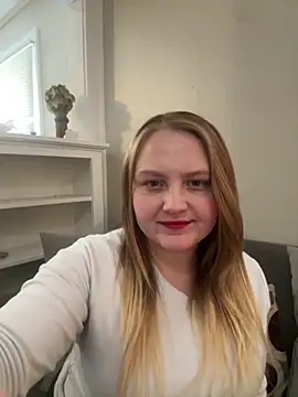 PhatAssBlond online show from February 7, 9:48 pm