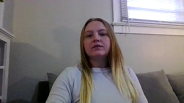 PhatAssBlond online show from February 15, 3:39 pm