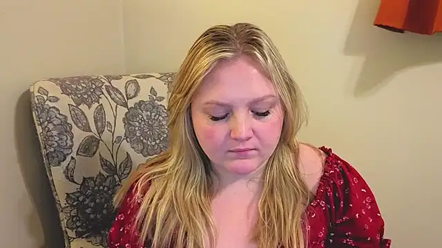 PhatAssBlond online show from April 10, 4:23 pm