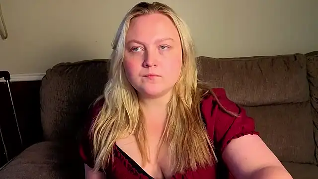 Snapshot of PhatAssBlond chatting on July 19, 7:17 pm PhatAssBlond online show from July 19, 7:17 pm