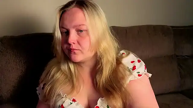 Snapshot of PhatAssBlond chatting on July 26, 6:59 pm PhatAssBlond online show from July 26, 6:59 pm