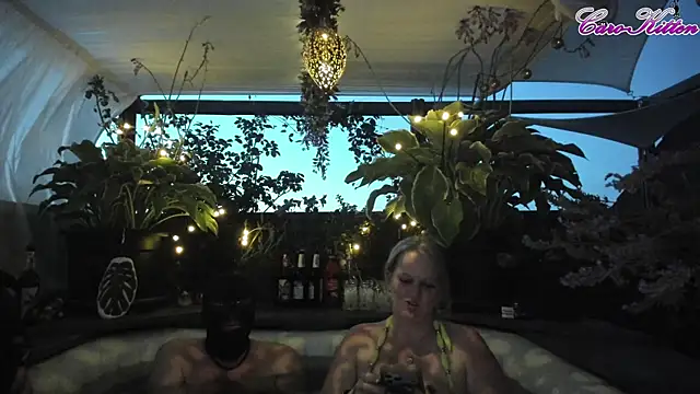 Snapshot of caro_kitten chatting on July 19, 8:23 pm caro kitten online show from July 19, 8:23 pm
