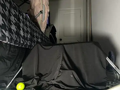 Snapshot of Amarok39 chatting on January 16, 5:44 pm Amarok39 online show from January 16, 5:44 pm