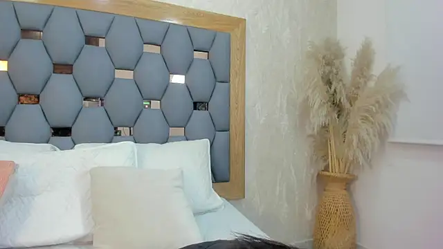 yayi derek online show from November 27, 11:34 am