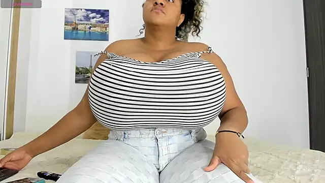 bigmom69  online show from November 3, 12:24 am