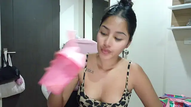 ice ice babyy online show from October 18, 7:47 pm