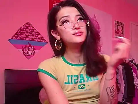 moonfiredancer online show from April 27, 12:03 pm