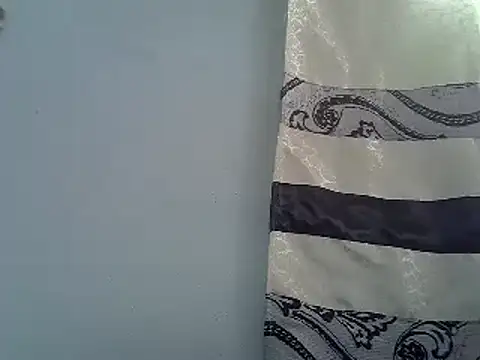 Snapshot of ElianeHot chatting on January 13, 8:37 am ElianeHot online show from January 13, 8:37 am