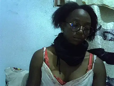 Snapshot of ElianeHot chatting on January 22, 6:20 pm ElianeHot online show from January 22, 6:20 pm