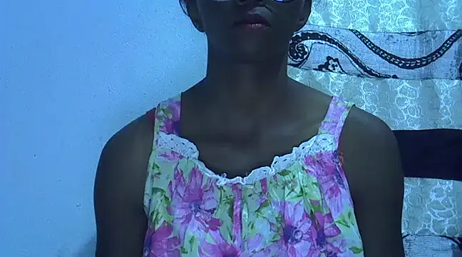 Snapshot of ElianeHot chatting on February 5, 3:20 pm ElianeHot online show from February 5, 3:20 pm