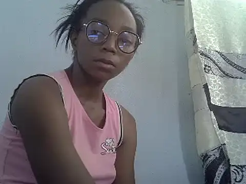 Snapshot of ElianeHot chatting on February 19, 9:06 am ElianeHot online show from February 19, 9:06 am