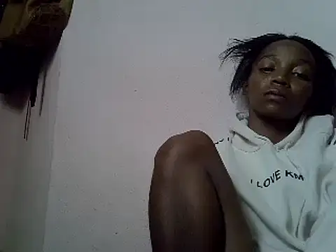 Snapshot of ElianeHot chatting on February 25, 12:34 pm ElianeHot online show from February 25, 12:34 pm